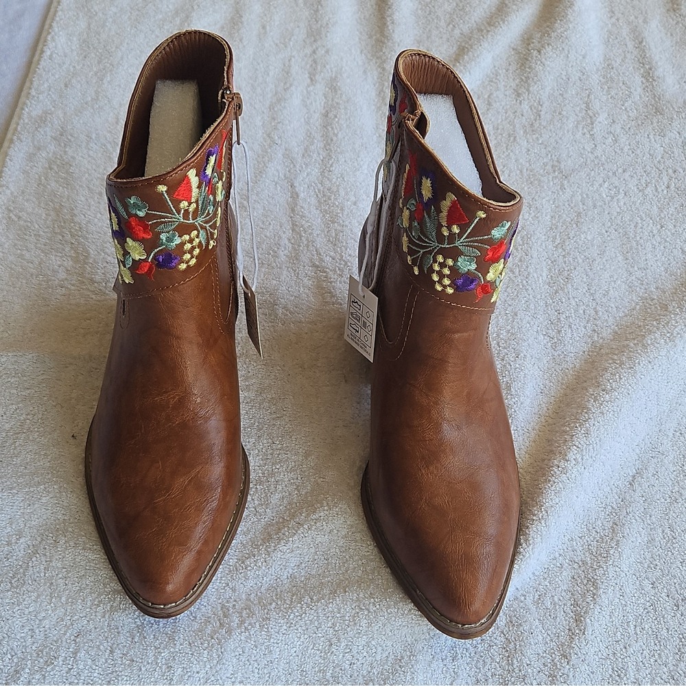 J.Adams Shoes Corral Brown PU Ankle Boot Embroidered Zip Pointed Toe Women 8